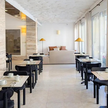 Medium Montecarlo * Palafrugell